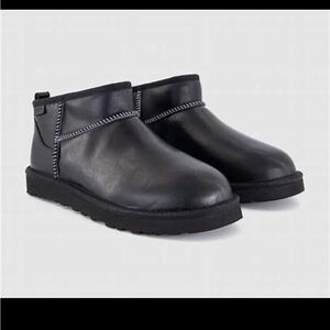 UGG Classic Ultra Mini Black Leather Regen Boot 7 New
